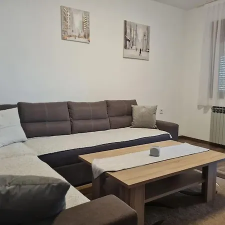 Lägenhet Apartman Ika