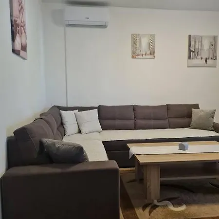 Lägenhet Apartman Ika *