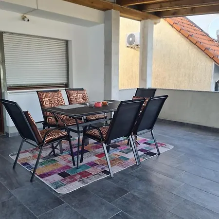 Lägenhet Apartman Ika *