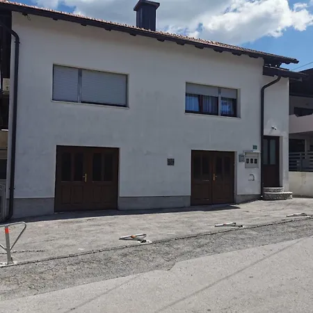 Lägenhet Apartman Ika Bihać